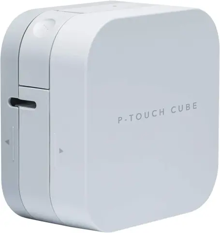 Hellgrauer Brother PT-P300BT P-touch Cube mit seitlichem Etikettenausgang.