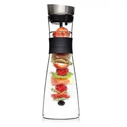 GLASWERK Design Karaffe - 1L Glaskaraffe mit Fruchtspieß und Edelstahldeckel