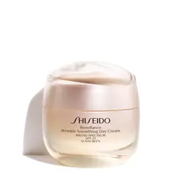 Shiseido Wrinkle Smoothing Day Cream SPF 23 - 50 ml