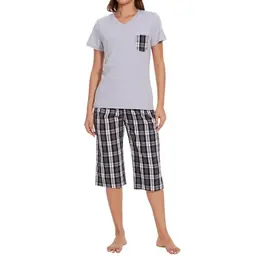 Mnemo Damen Schlafanzug aus 100% Baumwolle mit V-Ausschnitt und Caprihose, grau mit Karomuster