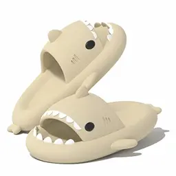 VYEAR Shark Slides - Weiche, rutschfeste Duschsandalen für Sommer, niedliche Cartoon-Hai, Beige 36/37
