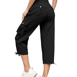 Damen 3/4 Cargohose Sommer Capri Jogginghose mit 6 Taschen (Schwarz, M)