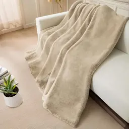 TOPCHANCES Kuscheldecke Luxus Flanell Wohndecke Für Bett und Sofa (100 x 160 cm, Kamel)