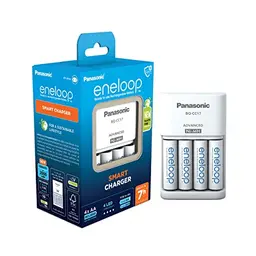eneloop Smart Ladegerät für 1-4 AA/AAA Akkus mit 4 eneloop AA Akkus (2000 mAh)