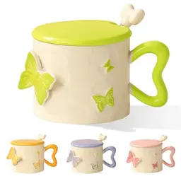 Grüne Schmetterling Kaffeetasse 350ml mit Deckel und Löffel – ideal für Milch, Kaffee und Saft. Perfektes Geschenk für Mädchen und Mamas.