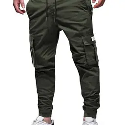 Elegante Herren Jogginghose in Armee Grün - Cargohose mit 6 Taschen