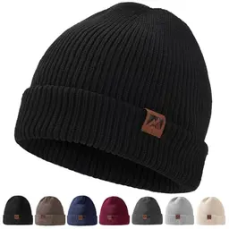 ricema Beanie Mütze Unisex - Warme Strickmütze mit Fleecefutter - Stylische Urban Wintermütze, Schwarz
