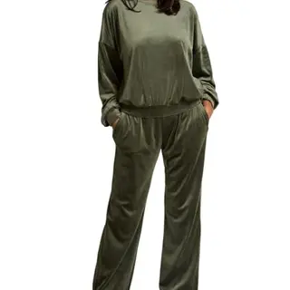 HUNKEMÖLLER Pyjamaset Velours mit Kletter-Ivy-Muster - M