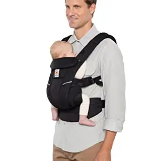 Ergobaby Omni Breeze Babytrage für Neugeborene bis 20 kg, 4 Positionen, Onyx Black