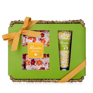 Accentra Badeset BLOSSOM im Seegraskörbchen für Frauen, 2-teilig mit Hand- & Nagelcreme (30ml) & Gartenhandschuhen, Duft Wildflower Meadow, Geschenk zum Muttertag