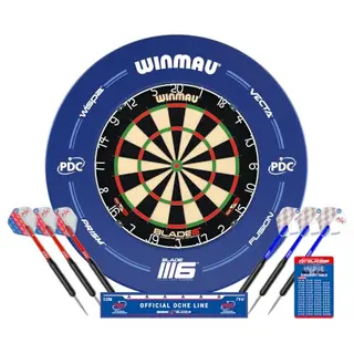 WINMAU PDC Blade 6 Dartscheibe Set mit 2 Darts, Oche & Checkout-Karte – Professionelle Sisal Dartscheibe für Zuhause