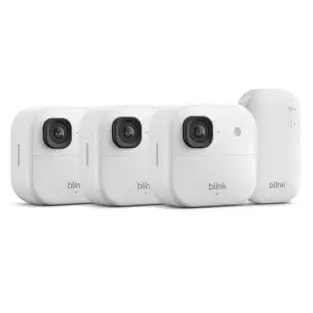 Blink Außenkamera 2K+ – Kabellose Sicherheitskamera mit bis zu 2 Jahren Batterielaufzeit – 3-Kamera-System, Weiß