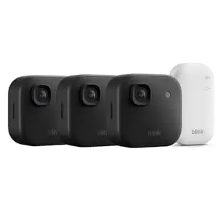 Blink Außenkamera 2K+ – Kabellose Sicherheitskamera mit 2 Jahren Batterielaufzeit, 3-Kamera-System, Schwarz
