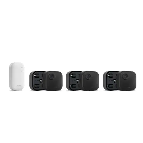 Blink-Kamera Outdoor 4 + Batterie-Erweiterung | Kabellose HD-Sicherheitskamera mit 4 Jahren Laufzeit | 3-Kamera-System