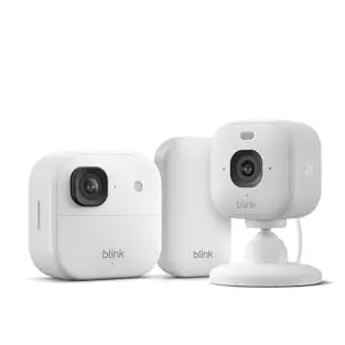 Blink Outdoor 2K+ Kamera mit Blink Mini 2K+ Innenkamera, Weiß, inkl. Sync Module Core
