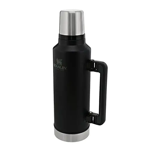 Stanley Classic Thermosflasche 1.9L - Hält 45 Stunden heiß oder kalt - Edelstahl - BPA-frei - Spülmaschinenfest - Matte Black