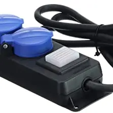 Schwabe 3-fach Verteilersteckdose mit Schalter, IP44, 1,5 m, Außenbereich, Schwarz/Blau