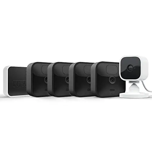 Blink Outdoor HD-Überwachungskamera Set, 4 Kameras + Blink Mini für innen, kompatibel mit Alexa