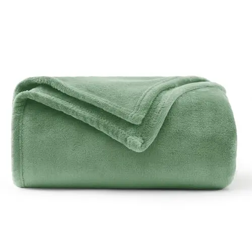 WAVVE Flauschige Kuscheldecke in Grün – Weiche Wohndecke für Sofa und Couch 130x150 cm