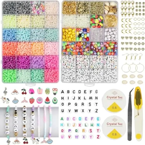 FEMBW Perlen Set zum Auffädeln für Armbänder – 6000+ 3mm Beads für DIY Schmuck mit Smiley Charm