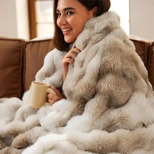 BEDSURE Kuscheldecke - Flauschige Sofadecke für den Winter, Plüsch Blanket für Couch und Bett, Beige, 130 x 170 cm