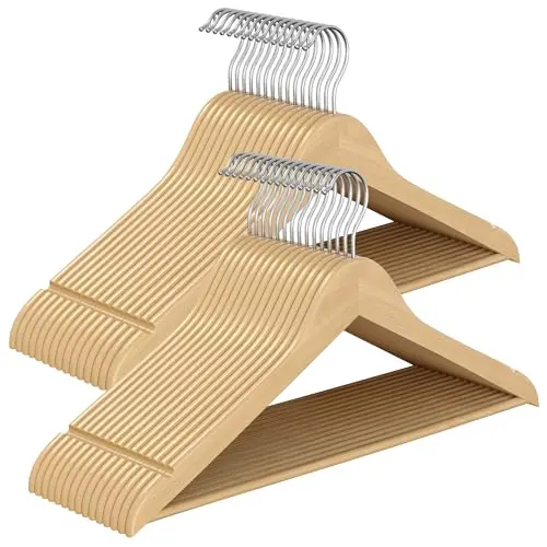 SONGMICS Holzkleiderbügel Set, 30 Stück, schlanke Design, 360° drehbarer Haken, naturfarben