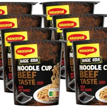 MAGGI Magic Asia Rind-Nudeltopf, Fertiggericht mit Gemüse im Becher, 8er Pack (8 x 63g)