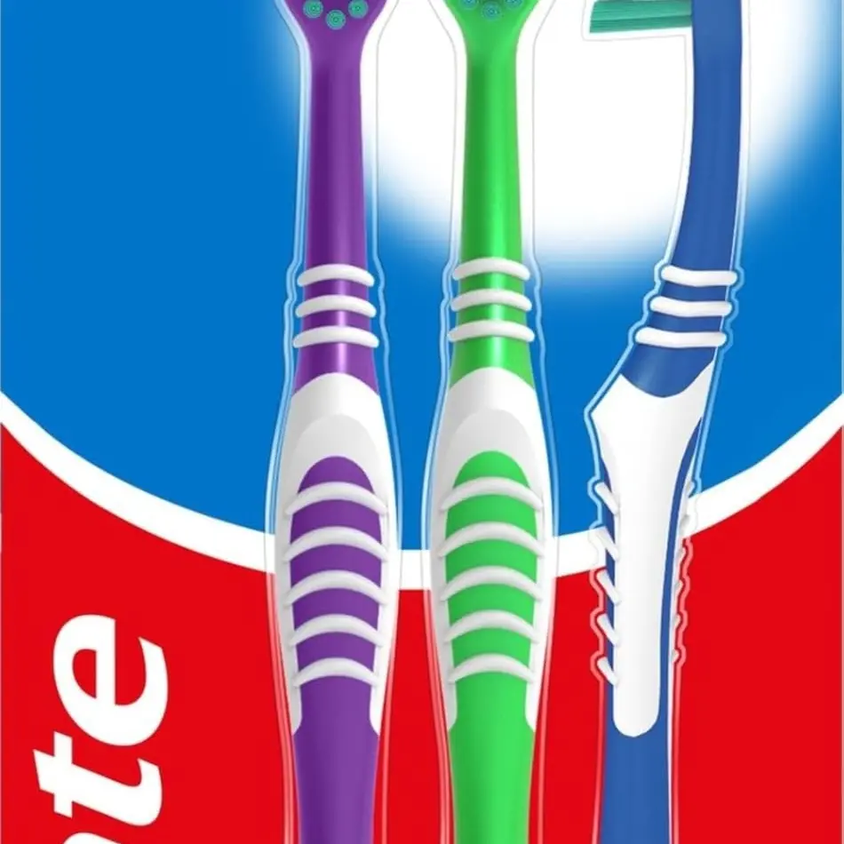Colgate Zahnbürste Extra Clean, 3 Stück – Handzahnbürste mit mittelharten Borsten für Zahnzwischenräume & hintere Zähne