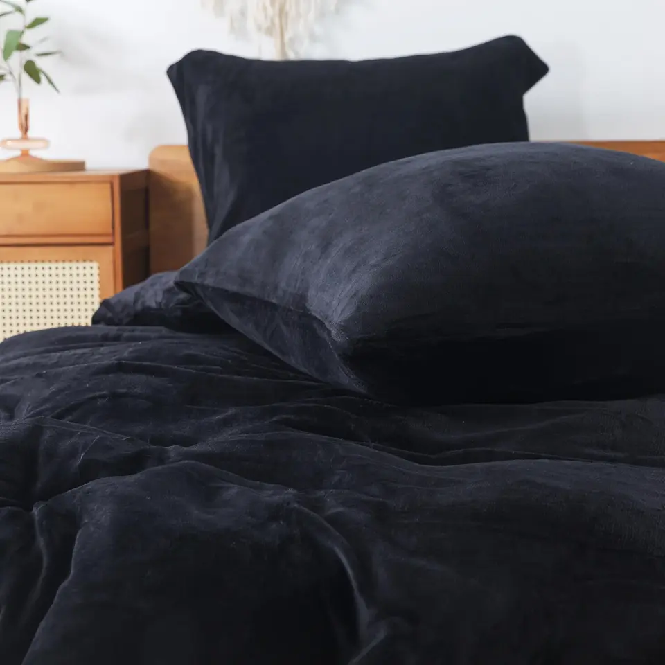 WUMIUER Plüsch Kissenbezüge 40 x 80 cm, 2er Set, Schwarz - Flauschiger Bett- und Couchkissenbezug mit Reißverschluss, Dekokissen